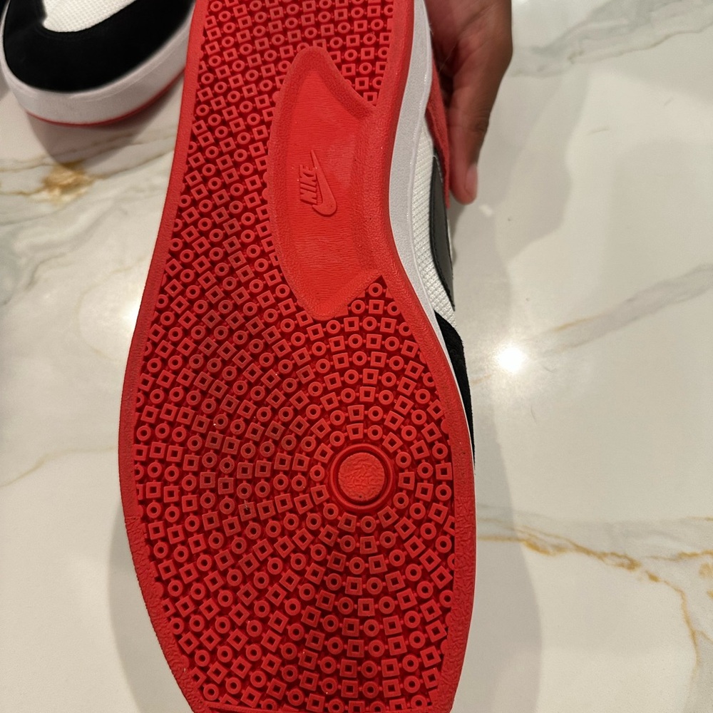 Men’s Nike Alleyoop Size 12 - Picture 4 of 6